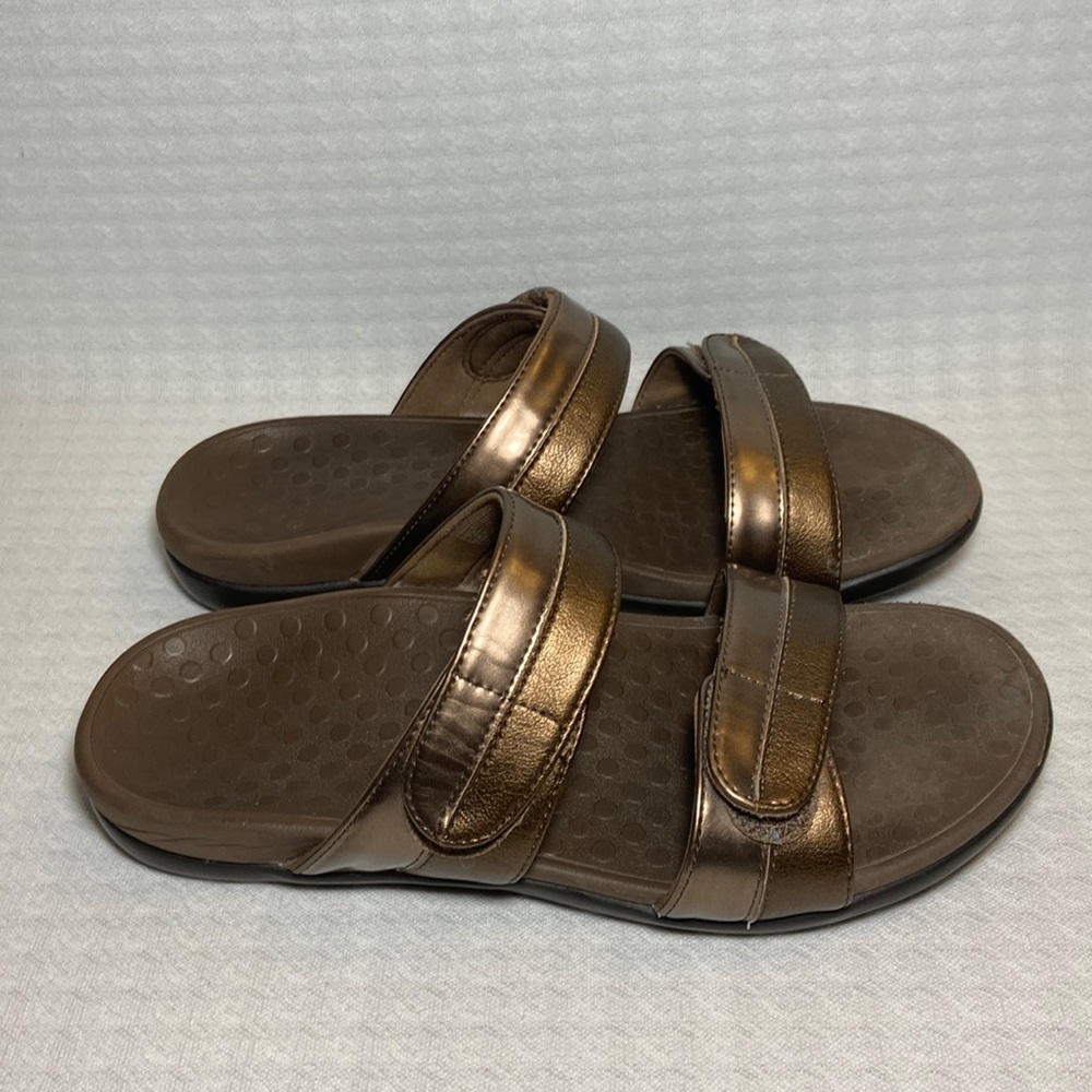 Vionic leather sandals women
